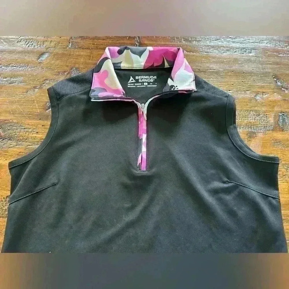 BERMUDA SANDS Sleeveless 1/4 zip Polo Shirt size Small. Black and pink wick away - Picture 3 of 5